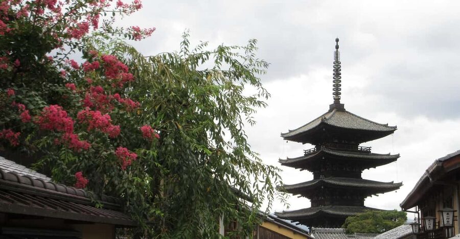 KYOTO: Tempio Kiyomizu Pagode Gion “Geisya” (Guida Italiana) - Price and value: what $117 includes and who it makes sense for