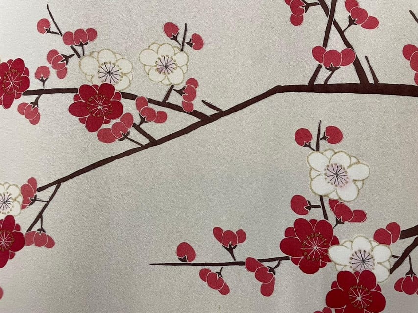Kyoto: Traditional Yuzen Dyeing Experience - Choosing your palette with the artisan, not just random color picks