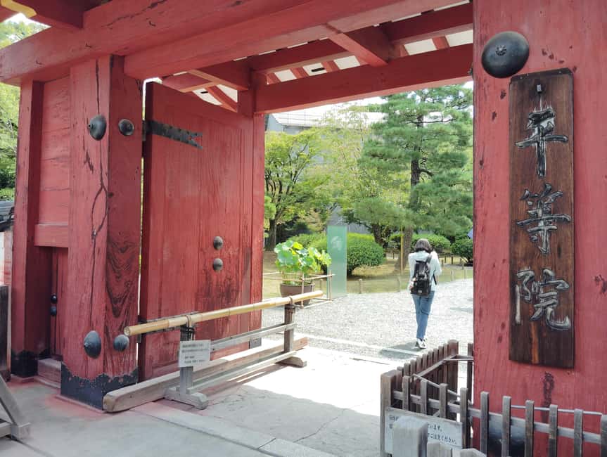 Kyoto: Walking Tour to Discover Uji’s Two Hidden Treasures - The Walk Along the Uji River: Nature as Part of the Story