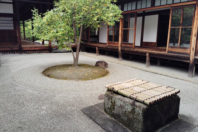 Kyoto: Zen and Art at Tranquil Kennin-ji Temple - Fusuma Paintings and the Twin-Dragon Ceiling That Steal the Show