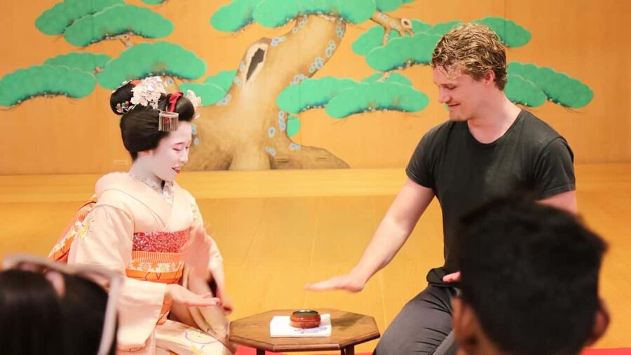 Maiko Dance and Tea Ceremony on a Noh Stage in Kyoto - The Tea Ceremony Part: Matcha, Seasonal Sweets, and Calm Ritual