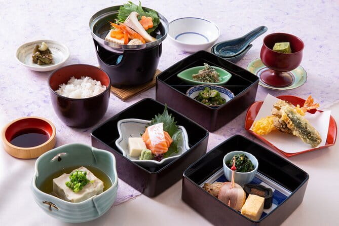 Maiko Night Performance with Kaiseki-style Kyoto cuisine Dinner - Kyoto Station to Shozan Resort Kyoto: the 5:30 pm bus ride and what to know