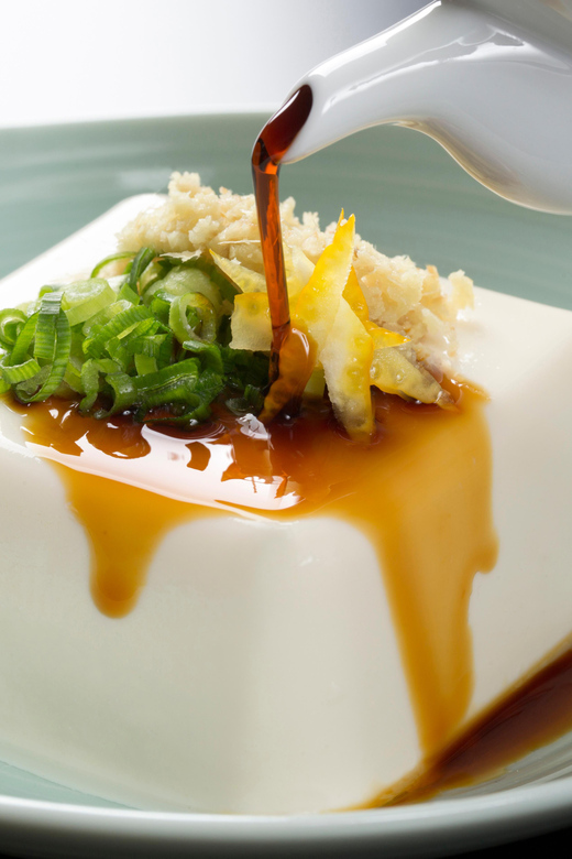 Making Fresh To-fu from soybeans in Kyoto - From soybeans to fresh tofu: what the 90 minutes feels like