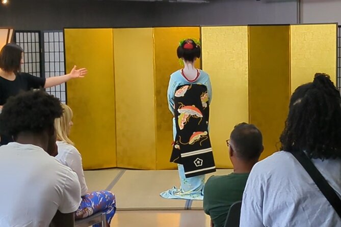 MEET MAIKO: Meet-&-Greet, Maiko Show & Experience in Kyoto - Kyoto Handicraft Center Arrival and What to Expect On Arrival