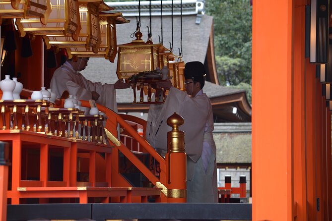 Nara and Fushimi Inari, the sacred heart of Japan - Ritual explanations: why a storyteller changes the day