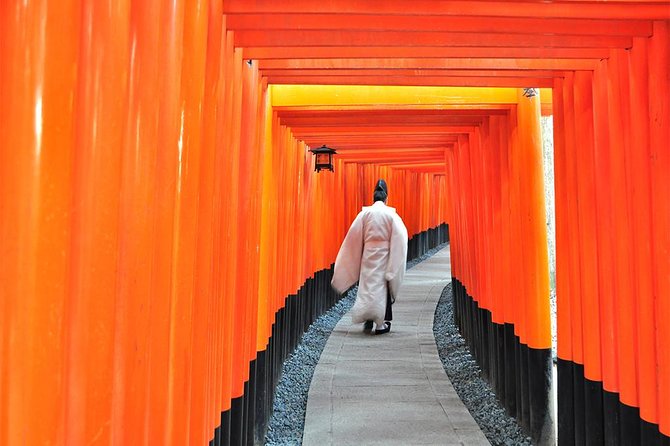 One-Day Tour of Kyoto's Highlights from Osaka/Kyoto - Stop 1: Fushimi Inari Taisha, Torii Gates and Inari Pathways
