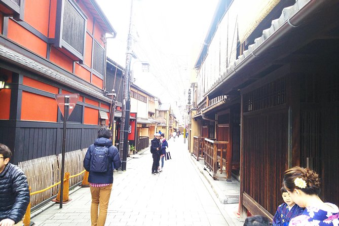 One-Day Walking Tour : Enjoy Kyoto to the fullest! - Stop 2: Kinkaku-ji Golden Pavilion, tickets and timing reality