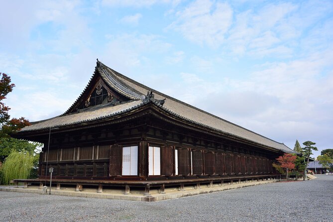 PERFECT KYOTO 1-Day Bus Tour - Sanjusangendo’s 1,000 statues: the kind of detail groups can’t miss