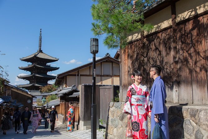 Photo Shoot with a Private Vacation Photographer in KYOTO, JAPAN - Pontocho Streets and River-Side Portrait Chances