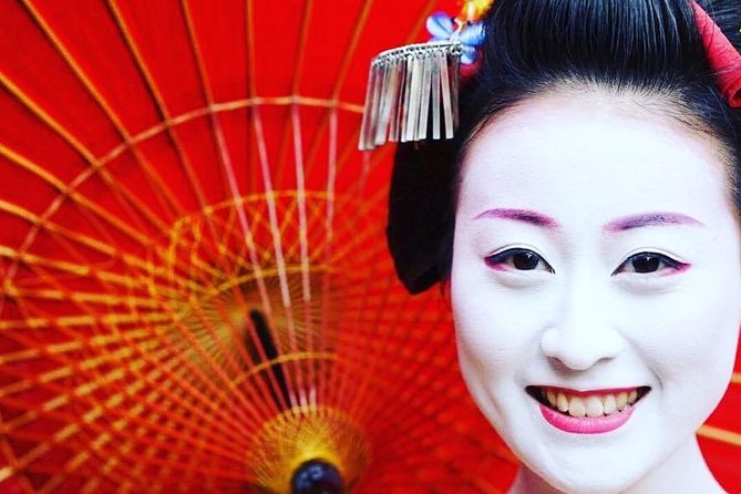 Private Dinner with Maiko and Geiko in Kyoto - The 6:00 pm evening flow, from entry to farewell