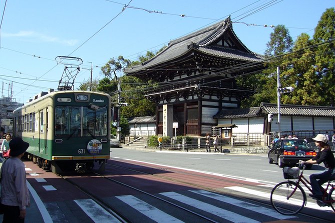 Private Highlights of Kyoto Tour - Fushimi Inari-taisha Shrine: torii gates, stone foxes, and a 50-minute plan