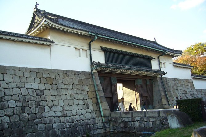 Private Highlights of Kyoto Tour - Sanjusangendo and Gekkeikan Sake Museum: two highlights that break up the crowds