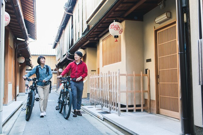 Private Kyoto Back Street Cycling Tour w. ENG-Speaking Guide - Why the Ride Feels Comfortable on Mostly Flat Roads