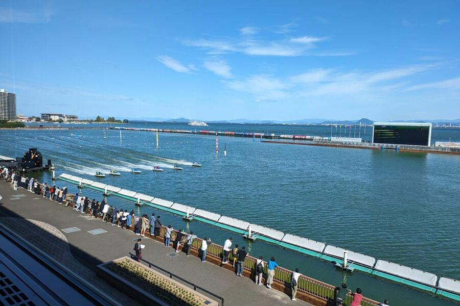 Private Lake Biwa Boat Race Tour with Your Own Local Guide - The Ride to the Stadium: Short Transfers, Then a Long Look at the Action