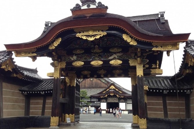 Private Nijo Castle Sightseeing and Nishiki Food Tour - Kyoto Imperial Palace: Architecture Names You Can Actually Remember