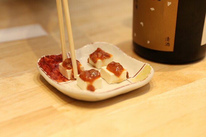 Private Sake Tasting in Central Kyoto with Sake Sommelier - Stop one: standing bar sake counter, snacks, and your first tasting notes