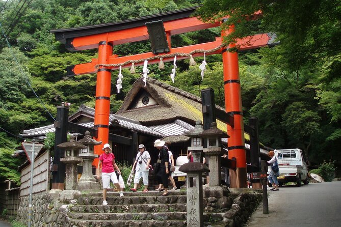 Private Walking Tour in Bamboo Forest & Hidden Spots in Arashiyama - Toriimoto Preservation Area: Atago highway and fire-prevention Shinto vibes