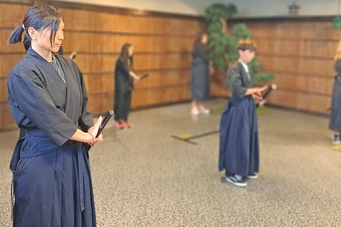Samurai Sword Experience (Family Friendly)at SAMURAI MUSEUM KYOTO - Kyoto Samurai Museum: Where You Meet and What to Expect in the First 15 Minutes