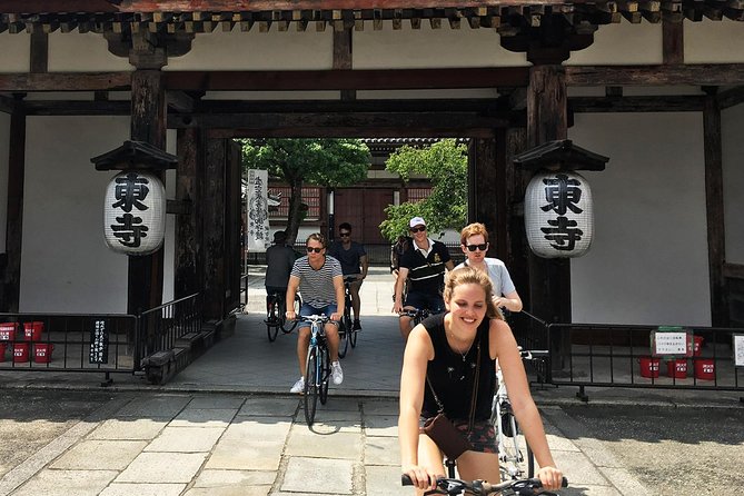 South Kyoto in a Nutshell: Gentle Backstreet Bike Tour! - Nishi Honganji: a huge wooden building with less crowd pressure