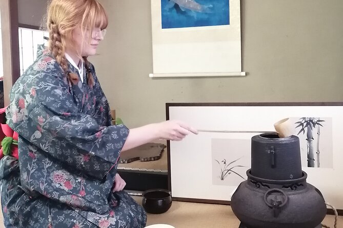 The Art of Mindful Living: Tea Ceremony in Kyoto - Private Sessions and Photo Props With Umbrella and Imitation Sword