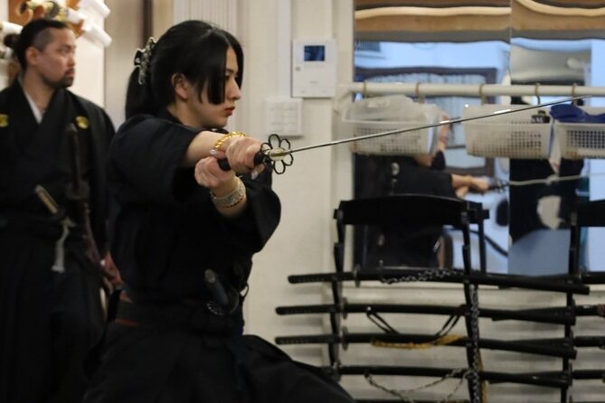 Train Katana with Real Dojo Students in Kyoto - Watching the tatami cut and the two-katana master performance